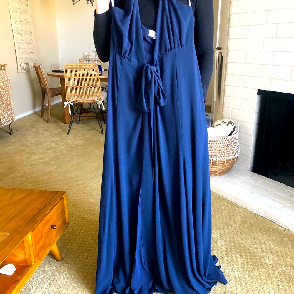 Navy blue floor length gown- Size L- like new! 🙌